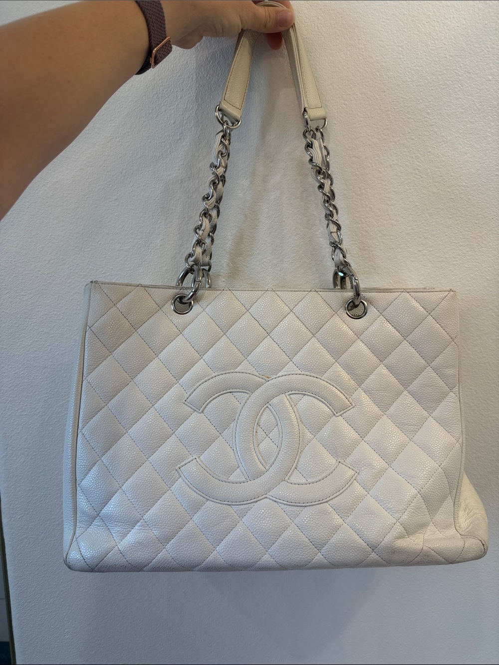 CHANEL White Quilted Leather Tote with Chain-Strap Handles